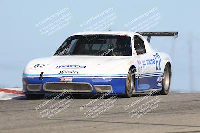 media/Oct-26-2025-CalClub SCCA (Sun) [[8ce1e69566]]/Group 2/Grapevine/